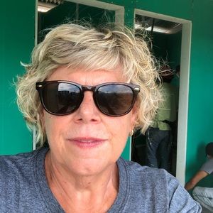 Meet your Posher, Beth